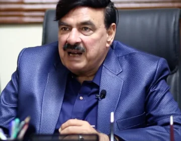 sheikh rasheed ky mobaly py 44 canditade