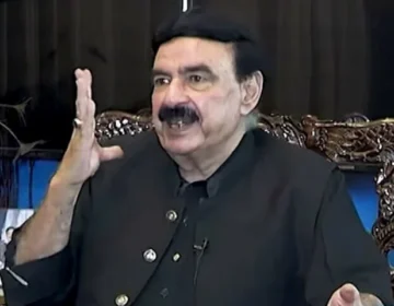 sheikh rasheed ko girftar kr lia gya