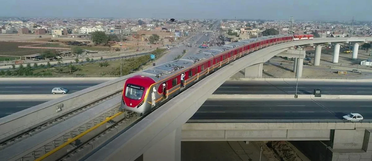 oringe line train mazor afrad ky liye sholat