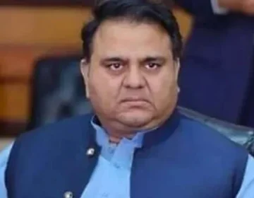 fawad ch ka elan election nahi lry gye