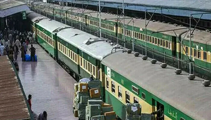 Adalat ka Pakistan railway ko 1carore dyny ka hukm