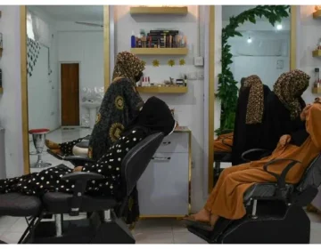 Beauty parlor py tax lagany ka faisal