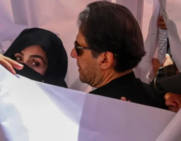 Bushra bibi ko jail mein zahar dia gia