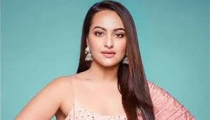 Sonakshi sehna ka ghr frokhat qeemat kitni ha